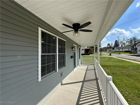 Exterior - 90 Center St, Struthers, OH 44471 photo 1 of 1