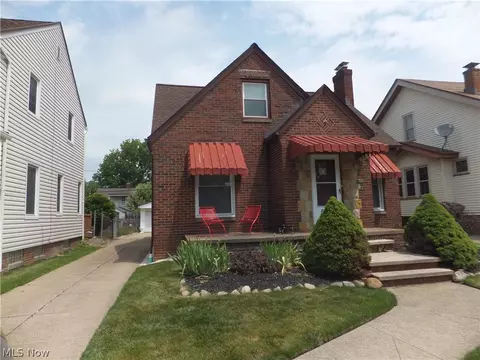 6102 Orchard Grove Ave, Cleveland, OH 44144