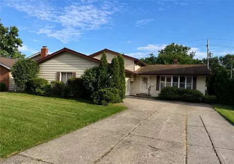 22231 Marleen Dr, Fairview Park, OH 44126