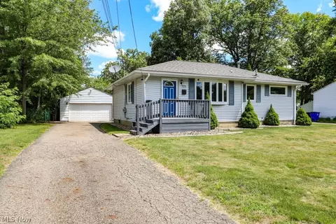 723 Eastland Ave, Ravenna, OH 44266