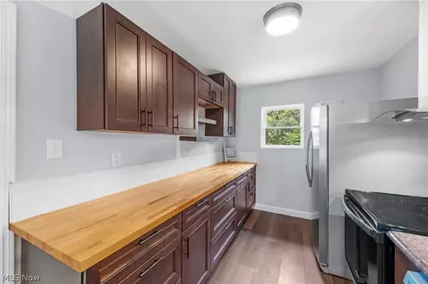 Kitchen - 3379 Lake St, Beloit, OH 44609 photo 1 of 3