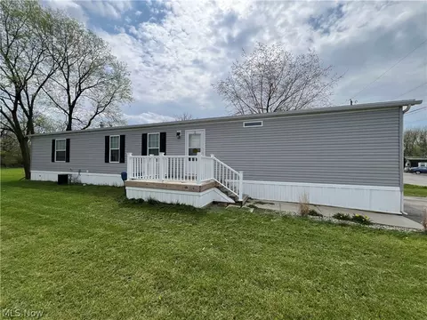 1000 Garfield Ave #85, Bellefontaine, OH 43311