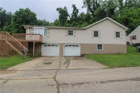 548 W 39th St, Shadyside, OH 43947