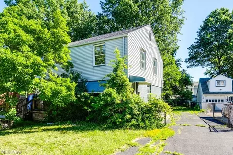 1445 Sulzer Ave, Euclid, OH 44132