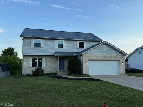 9724 Lafont Cir NE, Bolivar, OH 44612