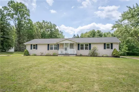 3090-3092 Brumbaugh St NW, North Canton, OH 44720