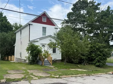1504 Manhattan Ave, Youngstown, OH 44509