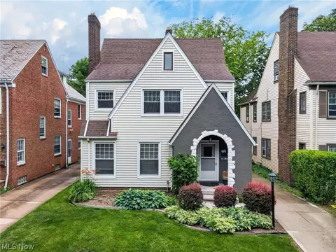 3559 Gridley Rd, Shaker Heights, OH 44122