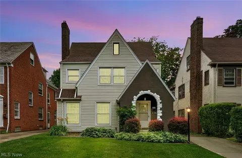 3559 Gridley Rd, Shaker Heights, OH 44122