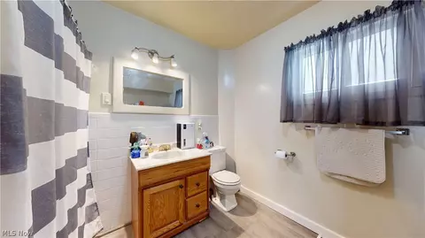 Bath - 809 28th St, Vienna, WV 26105 photo 1 of 1