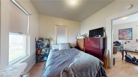 Bedroom - 809 28th St, Vienna, WV 26105 photo 1 of 3