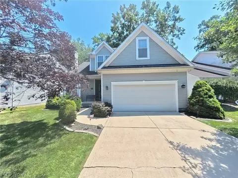 215 Grand Haven Ct, Painesville, OH 44077