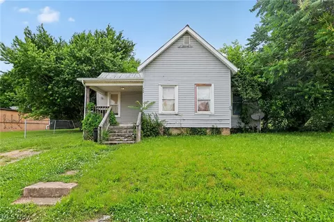 717 Baker St, Zanesville, OH 43701