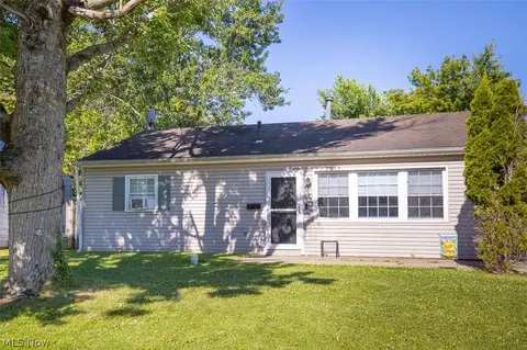 4144 Riverside Dr, Lorain, OH 44055