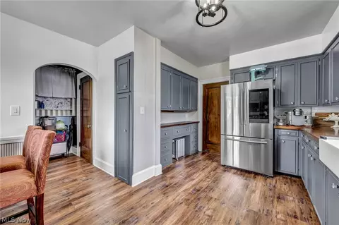 Kitchen - 334 Cornell Ave, Elyria, OH 44035 photo 3 of 6