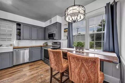Kitchen - 334 Cornell Ave, Elyria, OH 44035 photo 6 of 6