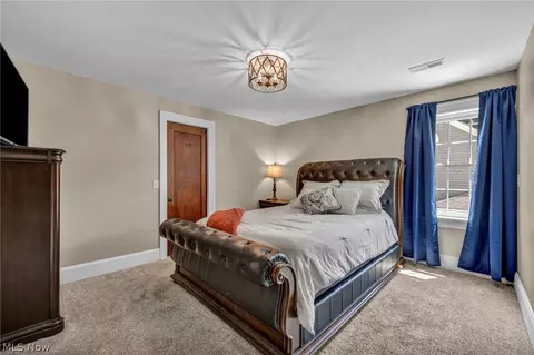 Bedroom - 334 Cornell Ave, Elyria, OH 44035 photo 7 of 9