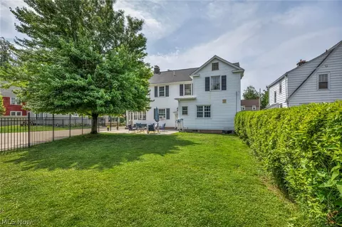 Exterior - 334 Cornell Ave, Elyria, OH 44035 photo 8 of 10