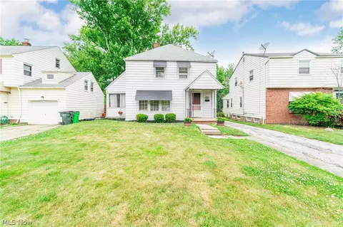 24501 Yosemite Dr, Euclid, OH 44117