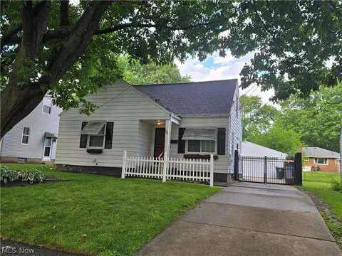 1853 Evergreen Ave, Akron, OH 44301