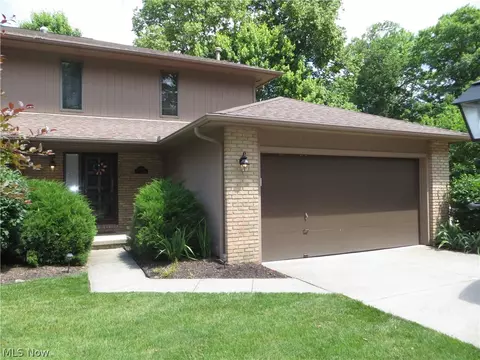 18606 Buccaneer Creek Dr #16, Strongsville, OH 44136