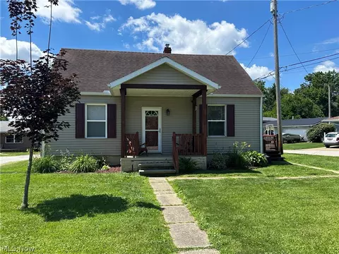 14 Grandview Rd, Cambridge, OH 43725