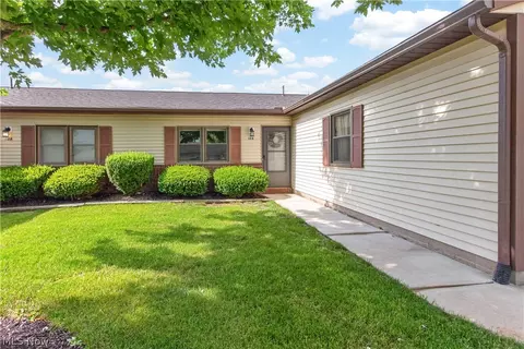 128 Royal Crest Dr #G, Seville, OH 44273
