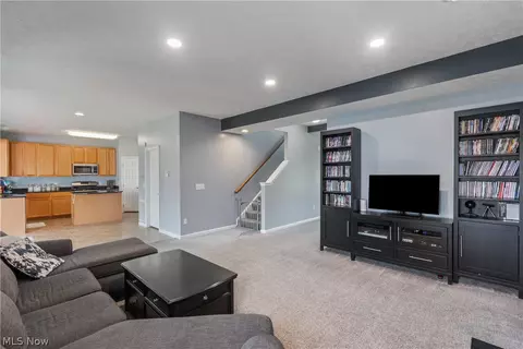 Living - 2489 Captens St NE, Canton, OH 44721 photo 2 of 4