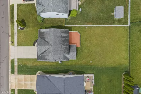 View/Area - 2489 Captens St NE, Canton, OH 44721 photo 1 of 3