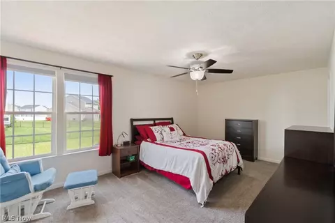 Bedroom - 2489 Captens St NE, Canton, OH 44721 photo 2 of 4
