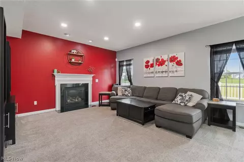 Living - 2489 Captens St NE, Canton, OH 44721 photo 3 of 4