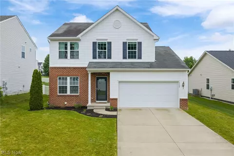 2489 Captens St NE, Canton, OH 44721