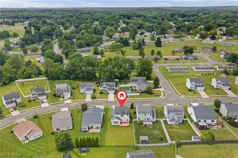 View/Area - 2489 Captens St NE, Canton, OH 44721 photo 2 of 3