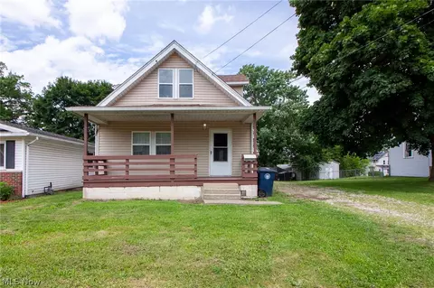 1869 Springfield Center Rd, Akron, OH 44312