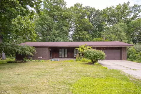 3563 Frawood Dr, Uniontown, OH 44685