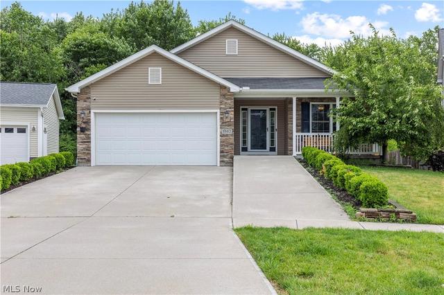 3502 Astor Ln, Lorain, OH 44053