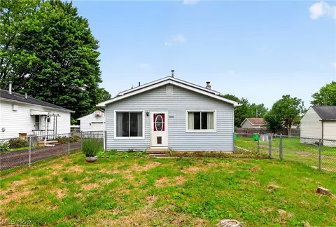 1154 Meadowbrook Ave, Alliance, OH 44601