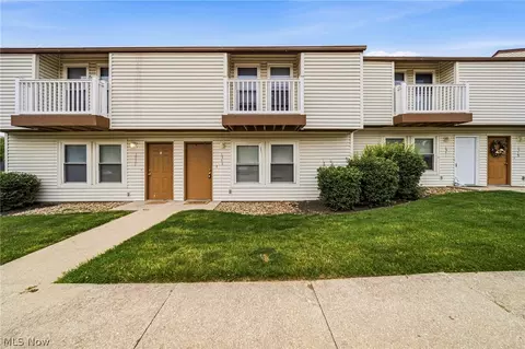 1541 Whitehall Blvd, Kent, OH 44240