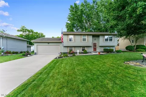 2371 Penny Ln, Austintown, OH 44515