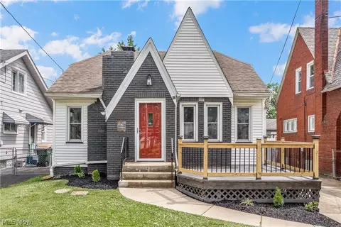 27 Erskine Ave, Youngstown, OH 44512