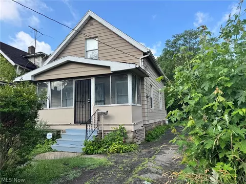 7738 Spafford Rd, Cleveland, OH 44105