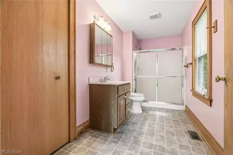 Bath - 1151 Juniper Ave, Akron, OH 44310 photo 1 of 2
