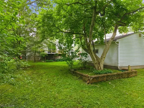 Exterior - 1151 Juniper Ave, Akron, OH 44310 photo 10 of 10