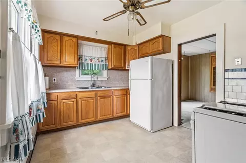 Kitchen - 1151 Juniper Ave, Akron, OH 44310 photo 1 of 2
