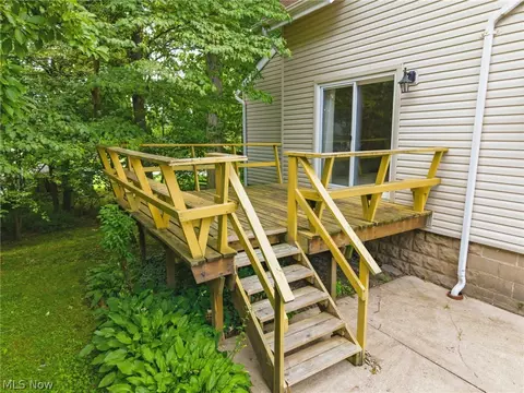 Exterior - 1151 Juniper Ave, Akron, OH 44310 photo 6 of 10