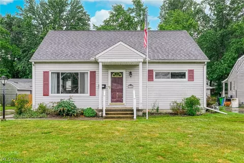 3720 Orchard St, Mogadore, OH 44260