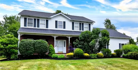 6967 Auburn Ridge Dr, Concord Twp, OH 44077