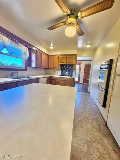 Kitchen - 1407 W Valentine Cir NW, Canton, OH 44708 photo 3 of 4