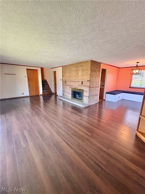 Living - 1407 W Valentine Cir NW, Canton, OH 44708 photo 2 of 2