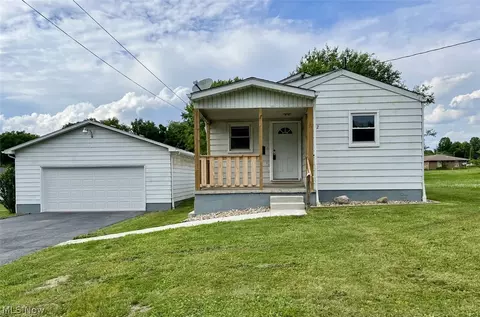 322 Taylor Ave, Girard, OH 44420
